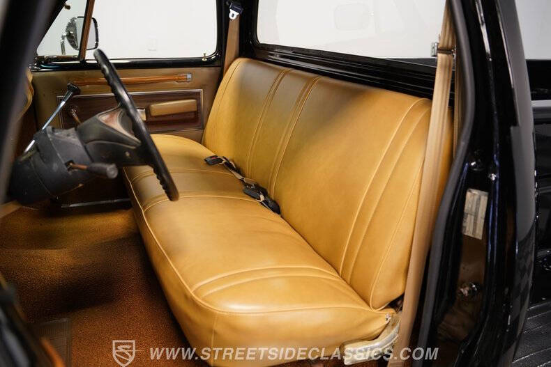 1977 Dodge D100 Pickup