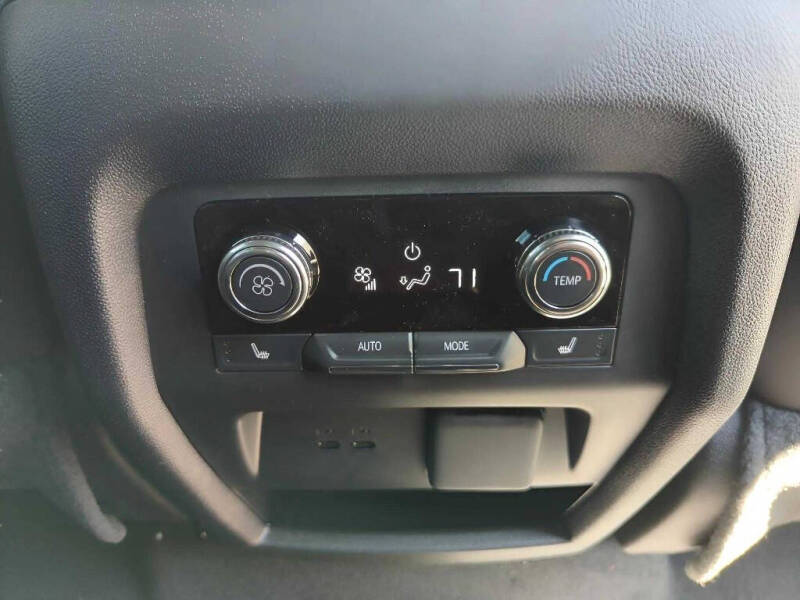 2025 GMC Acadia Denali