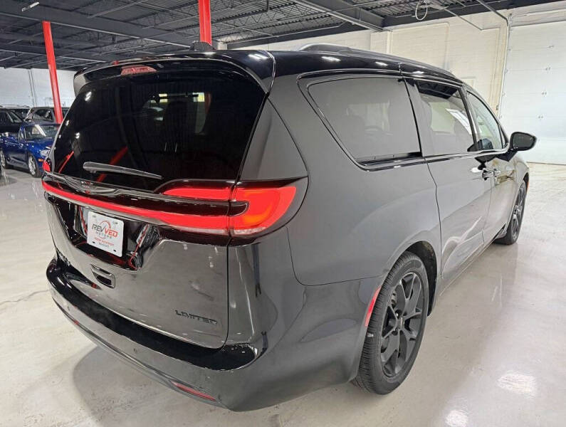 2025 Chrysler Pacifica Limited