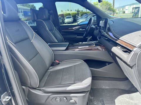 2023 Cadillac Escalade Premium Luxury
