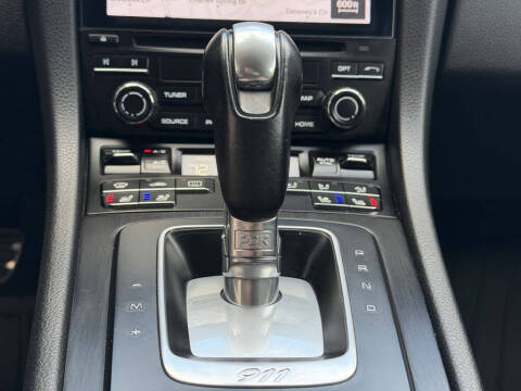 2018 Porsche 911 Carrera GTS