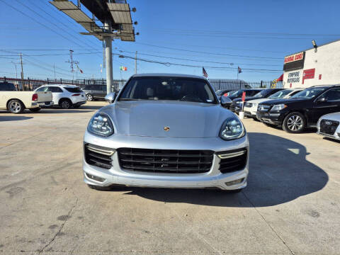 2016 Porsche Cayenne GTS