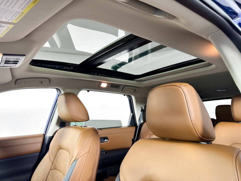 2025 Nissan Pathfinder Platinum