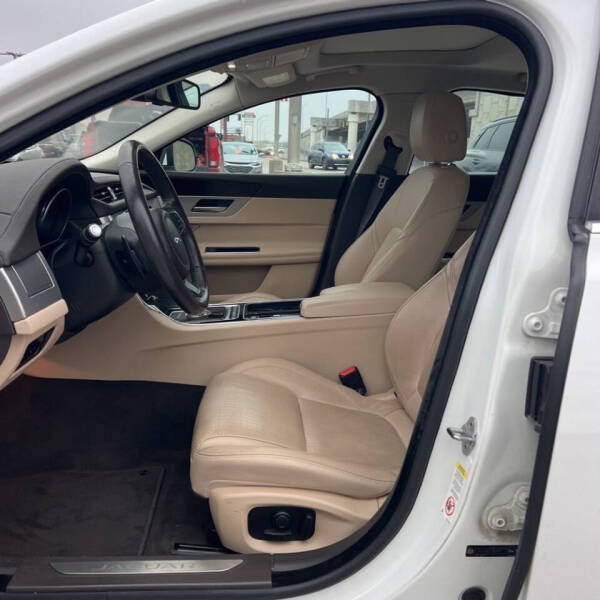 2016 Jaguar XF 35t Prestige