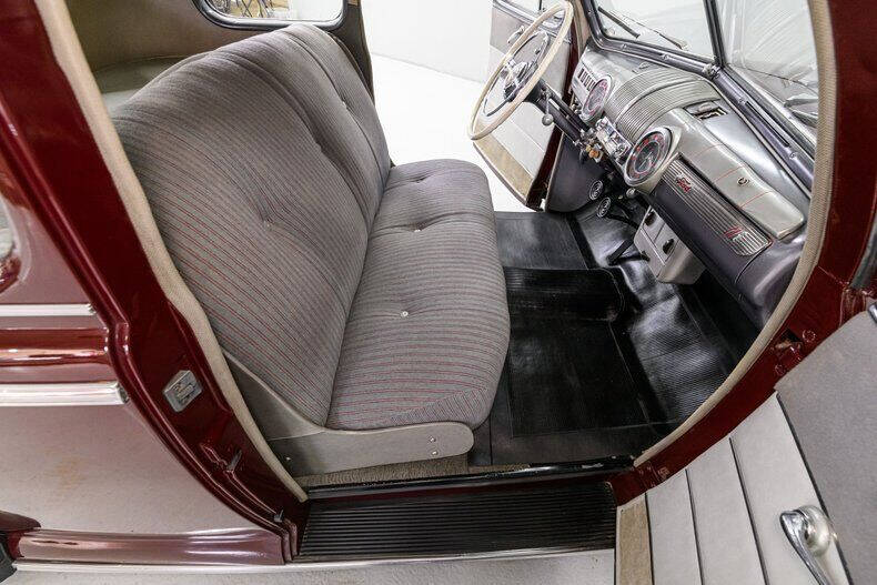 1946 Ford Super Deluxe