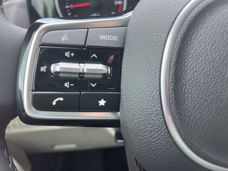 2024 Kia Carnival EX