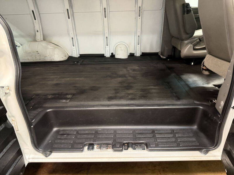 2017 GMC Savana 2500