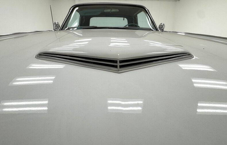 1962 Ford Thunderbird