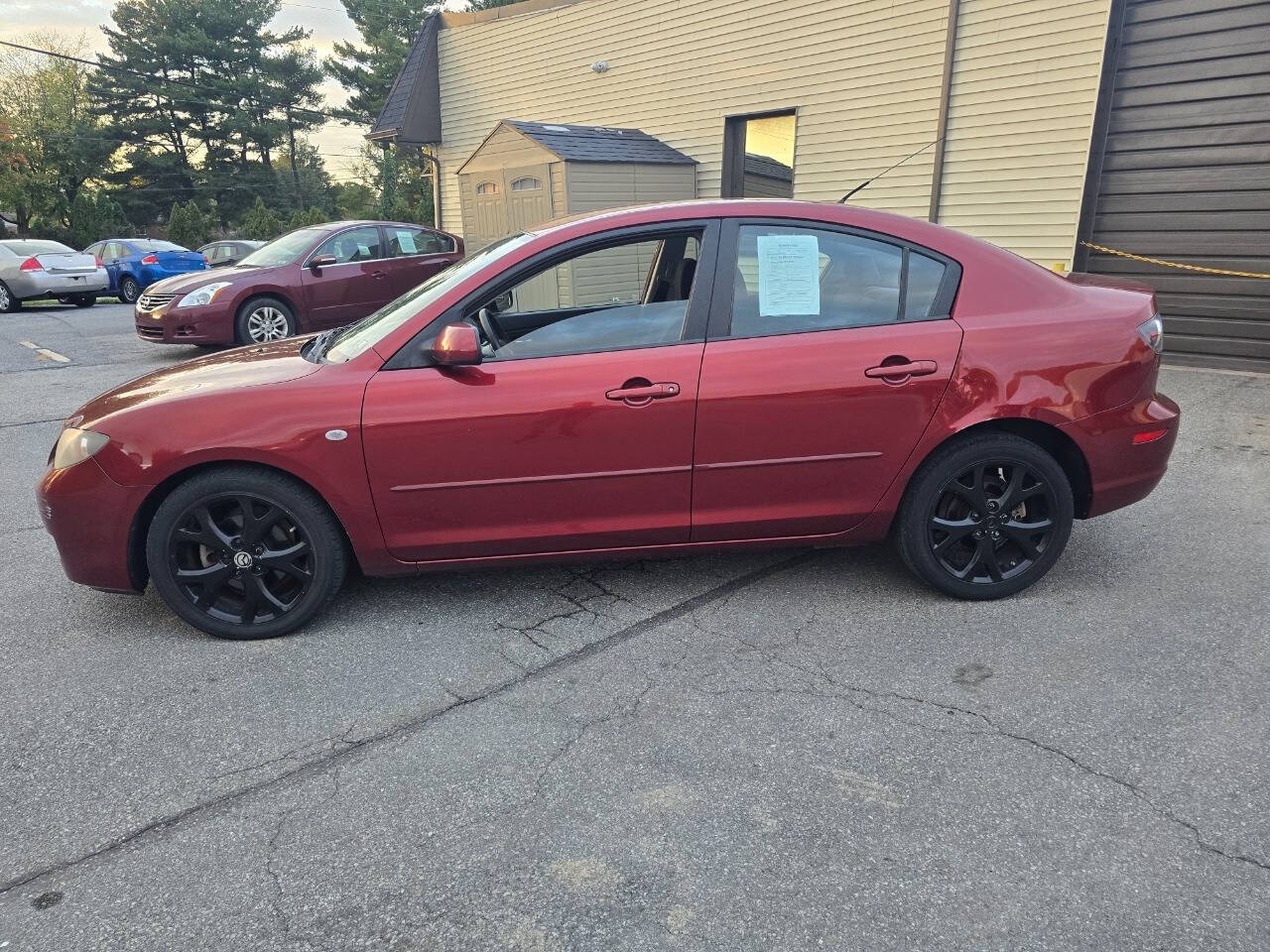 2009 Mazda Mazda3 for sale at QUEENSGATE AUTO SALES in York, PA