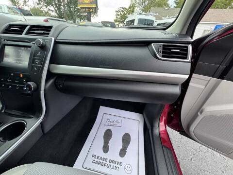 2017 Toyota Camry SE