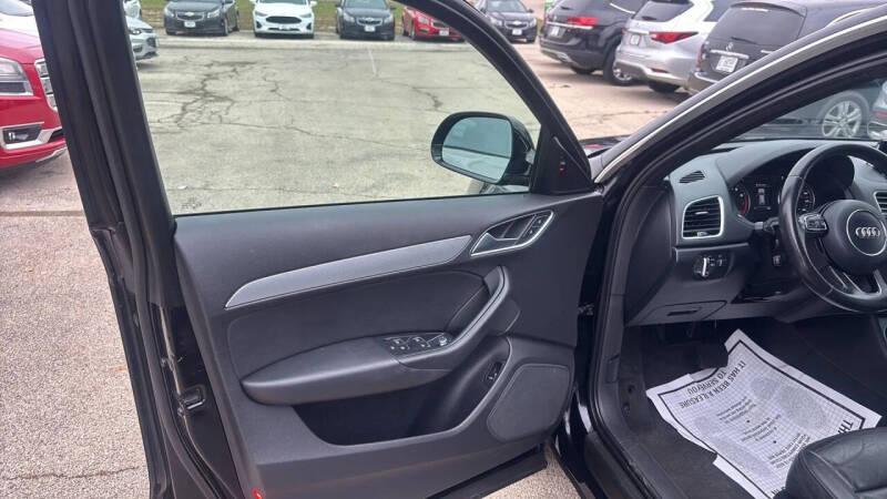 2016 Audi Q3 2.0T quattro Premium Plus