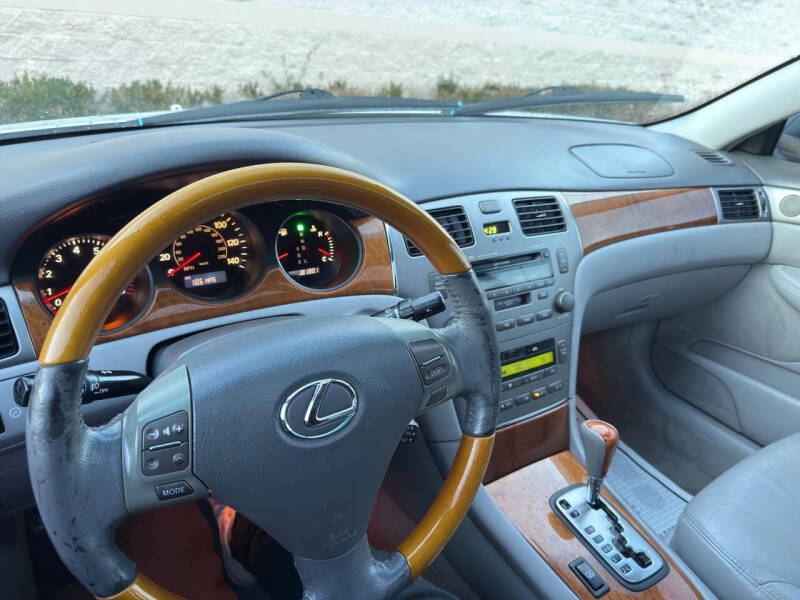 2005 Lexus ES 330