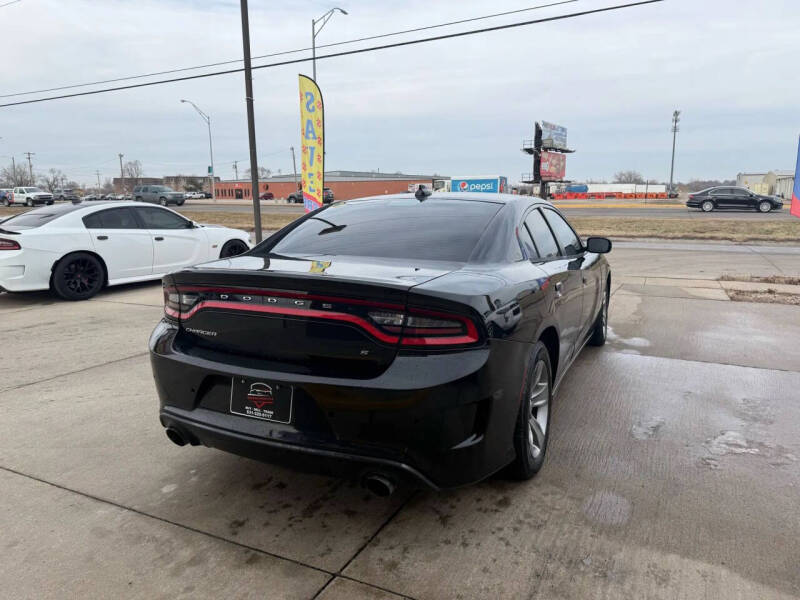 2016 Dodge Charger SXT