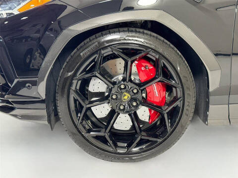 2023 Lamborghini Urus Performante