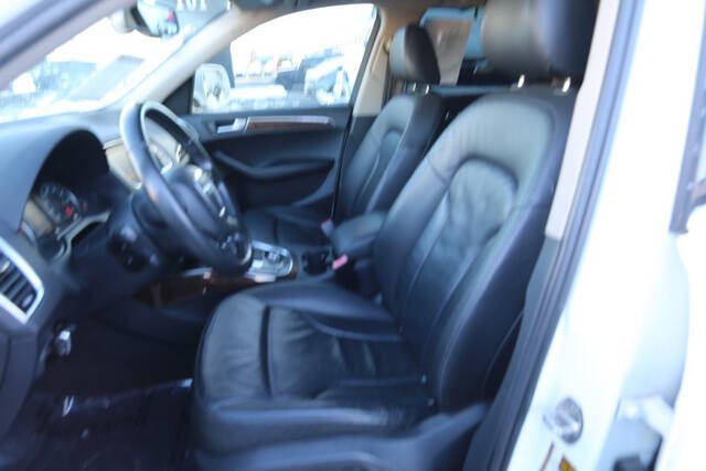 2011 Audi Q5 2.0T quattro Premium Plus