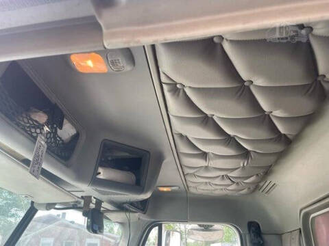 2006 Freightliner Columbia 120