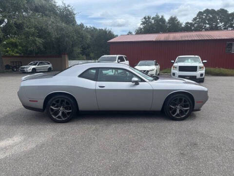 2017 Dodge Challenger SXT Plus