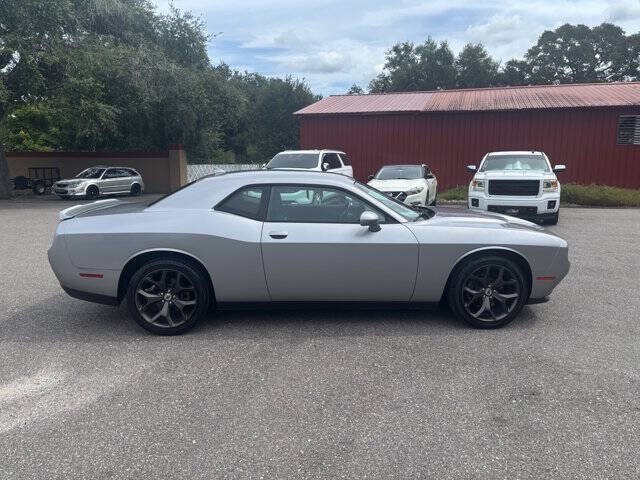 2017 Dodge Challenger SXT Plus
