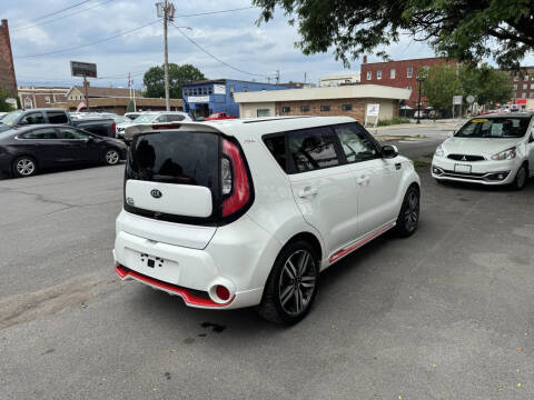 2014 Kia Soul +