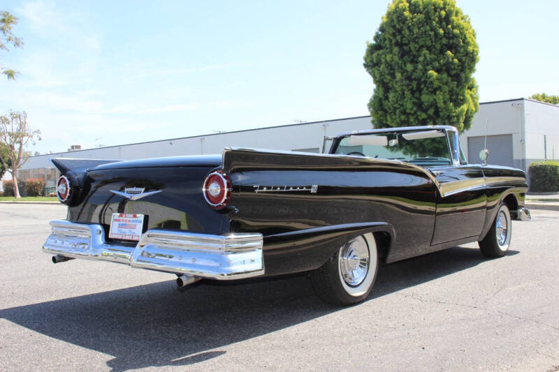 1957 Ford Fairlane 500