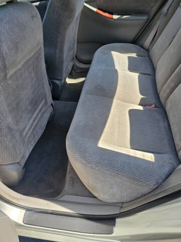 2003 Toyota Corolla LE