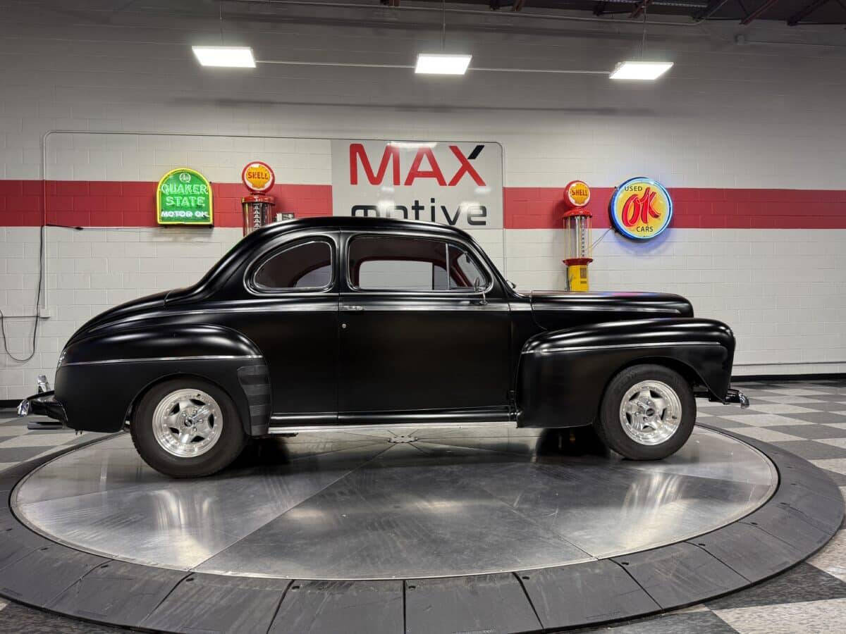 1946 Ford Coupe 15