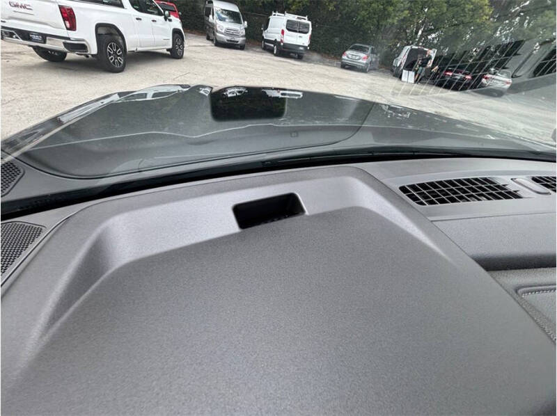 2025 GMC Sierra 1500 Elevation Standard