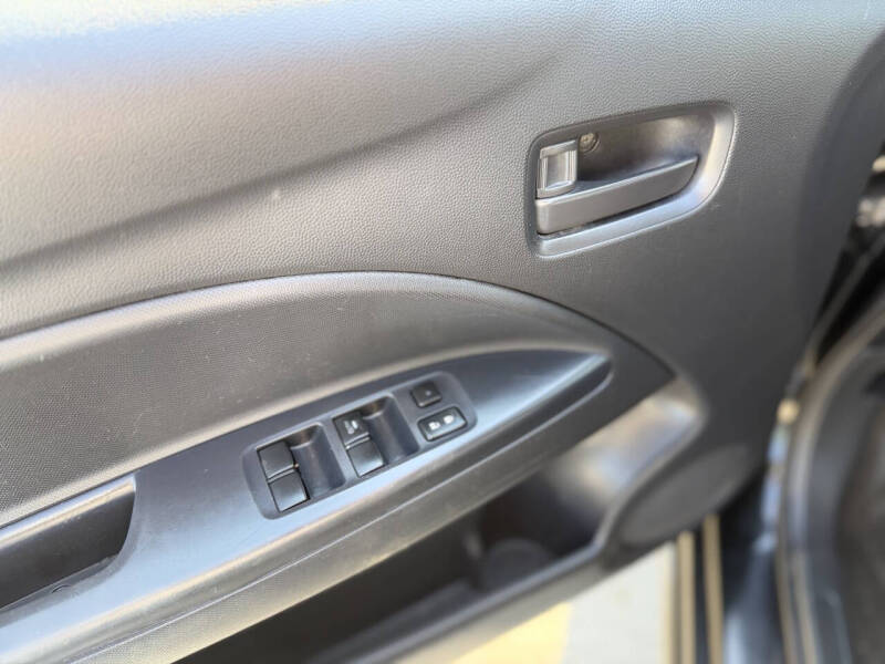 2018 Mitsubishi Mirage ES