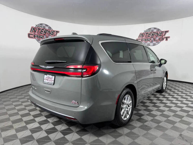 2022 Chrysler Pacifica Touring L