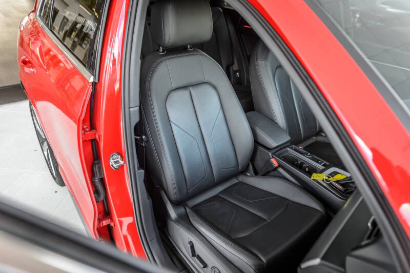 2021 Audi Q3 quattro S line Prem Plus 45 TFSI