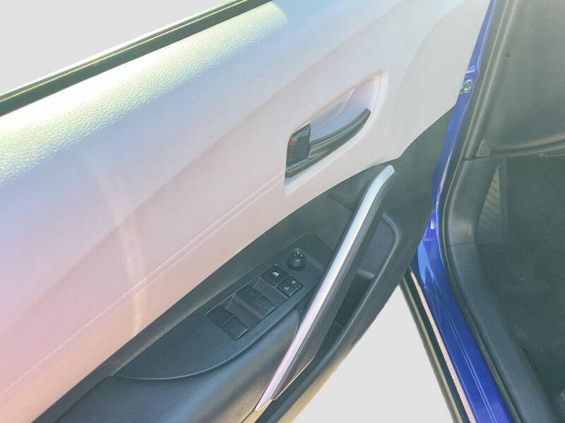 2025 Toyota Corolla Cross LE