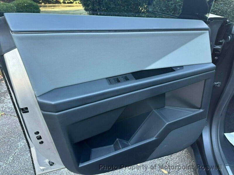 2024 Tesla Cybertruck