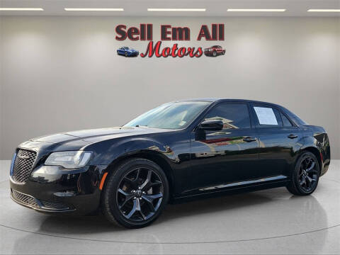 2022 Chrysler 300 Touring