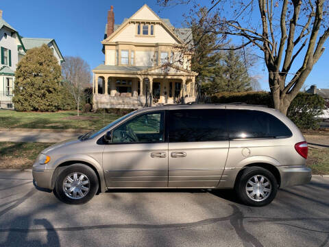 2005 Chrysler Town and Country