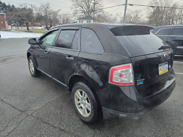 2007 Ford Edge for sale at QUEENSGATE AUTO SALES in York, PA