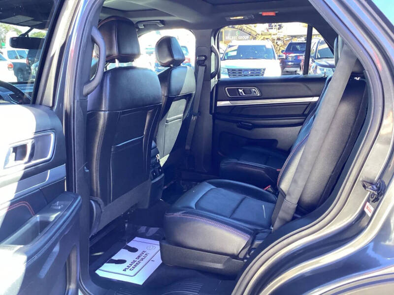 2017 Ford Explorer Sport