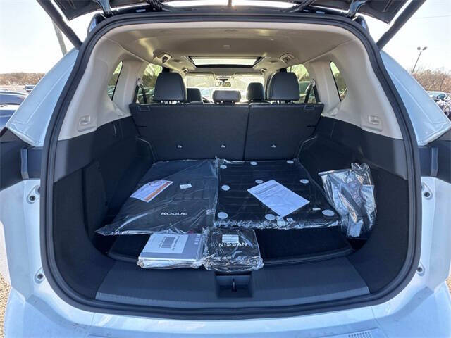 2025 Nissan Rogue SL