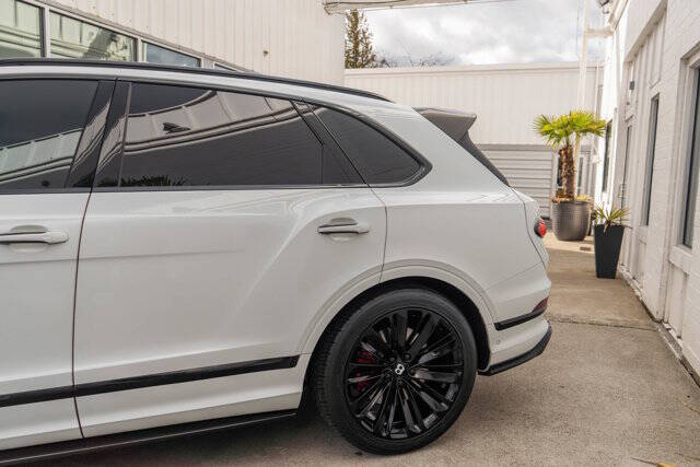 2021 Bentley Bentayga 10