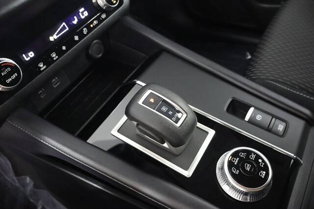 2024 Mitsubishi Outlander ES