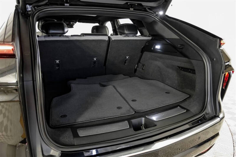 2024 Cadillac LYRIQ Tech