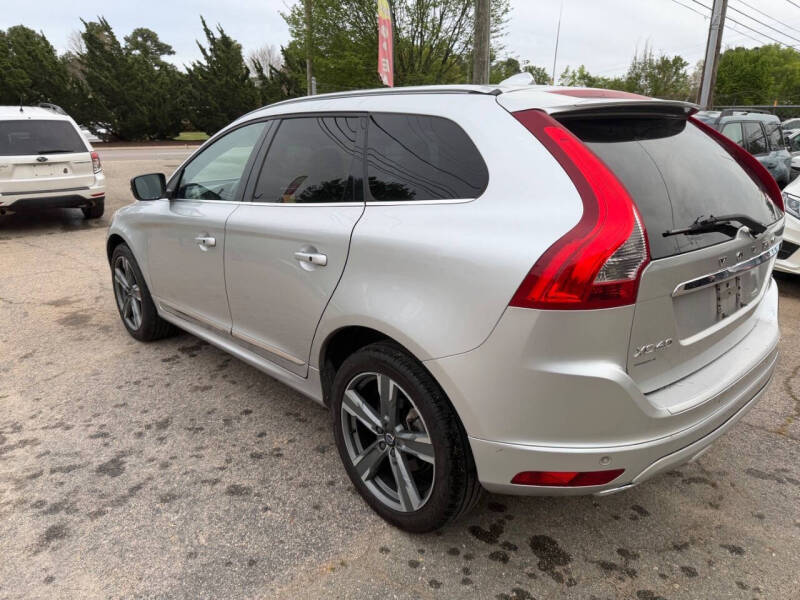 2017 Volvo XC60 T5 Dynamic