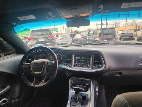 2022 Dodge Challenger SXT