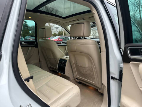 2013 Volkswagen Touareg VR6 Sport