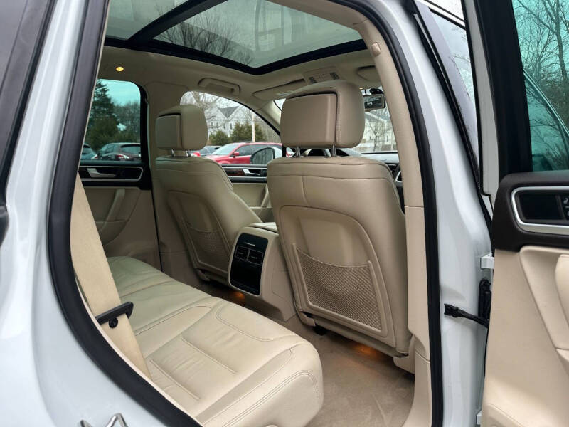 2013 Volkswagen Touareg VR6 Sport