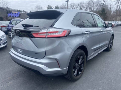2022 Ford Edge SE