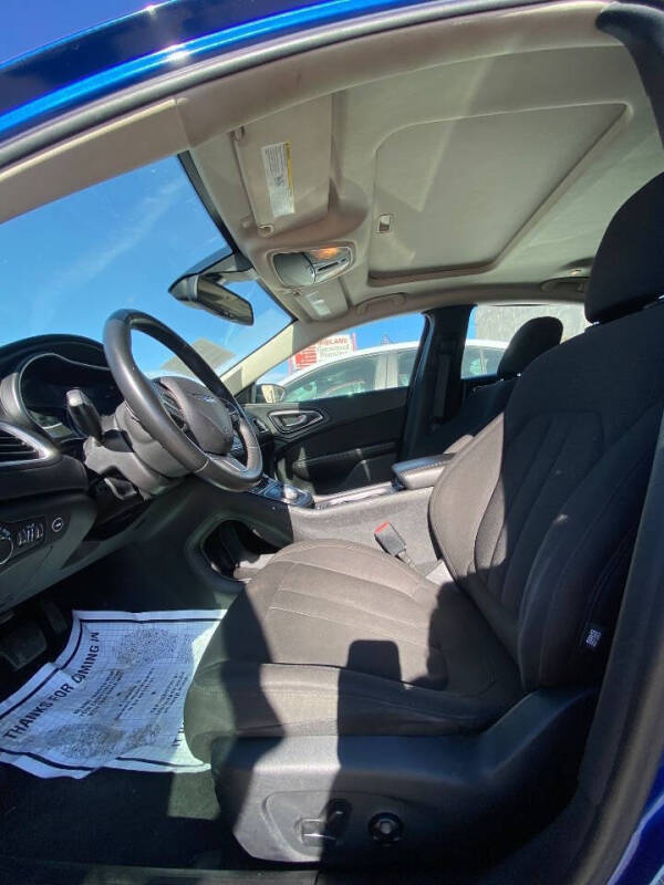 2016 Chrysler 200 Limited