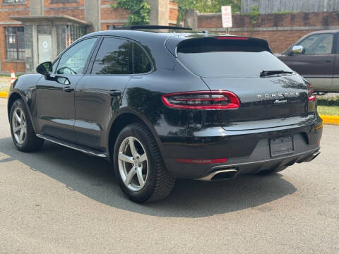 2017 Porsche Macan