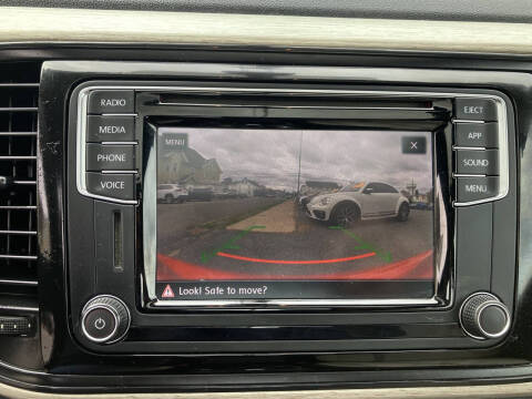 2018 Volkswagen Beetle 2.0T Coast