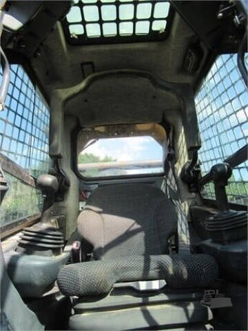 2011 John Deere 329D