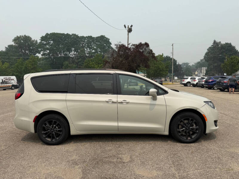 2020 Chrysler Pacifica Launch Edition